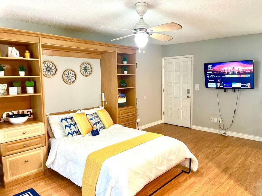 タラハシーTown & Country Hideaway - 1Br/1Ba, 20 Min Famu/Fsuアパートメント エクステリア 写真