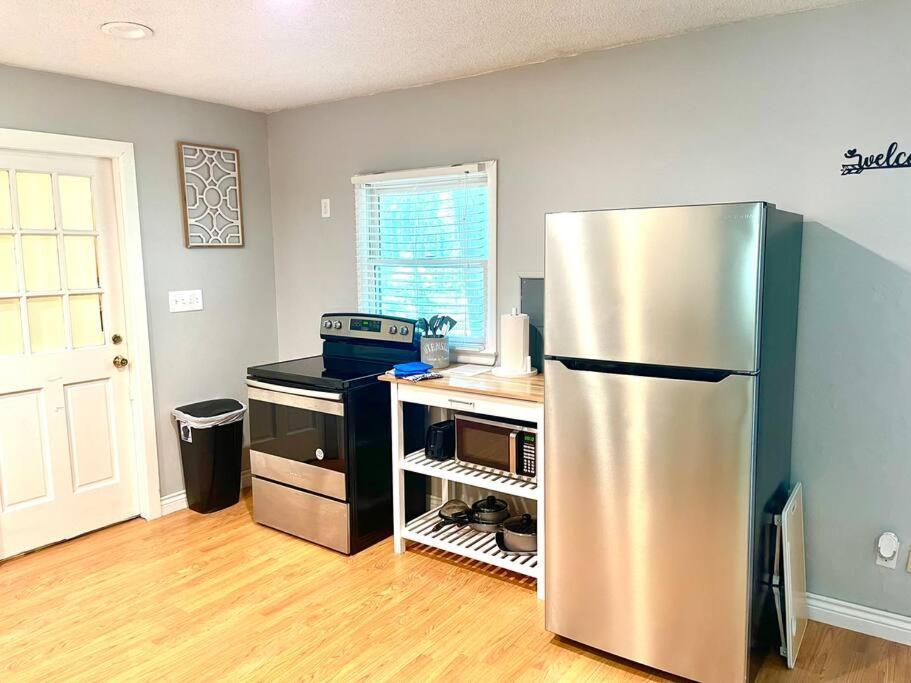タラハシーTown & Country Hideaway - 1Br/1Ba, 20 Min Famu/Fsuアパートメント エクステリア 写真